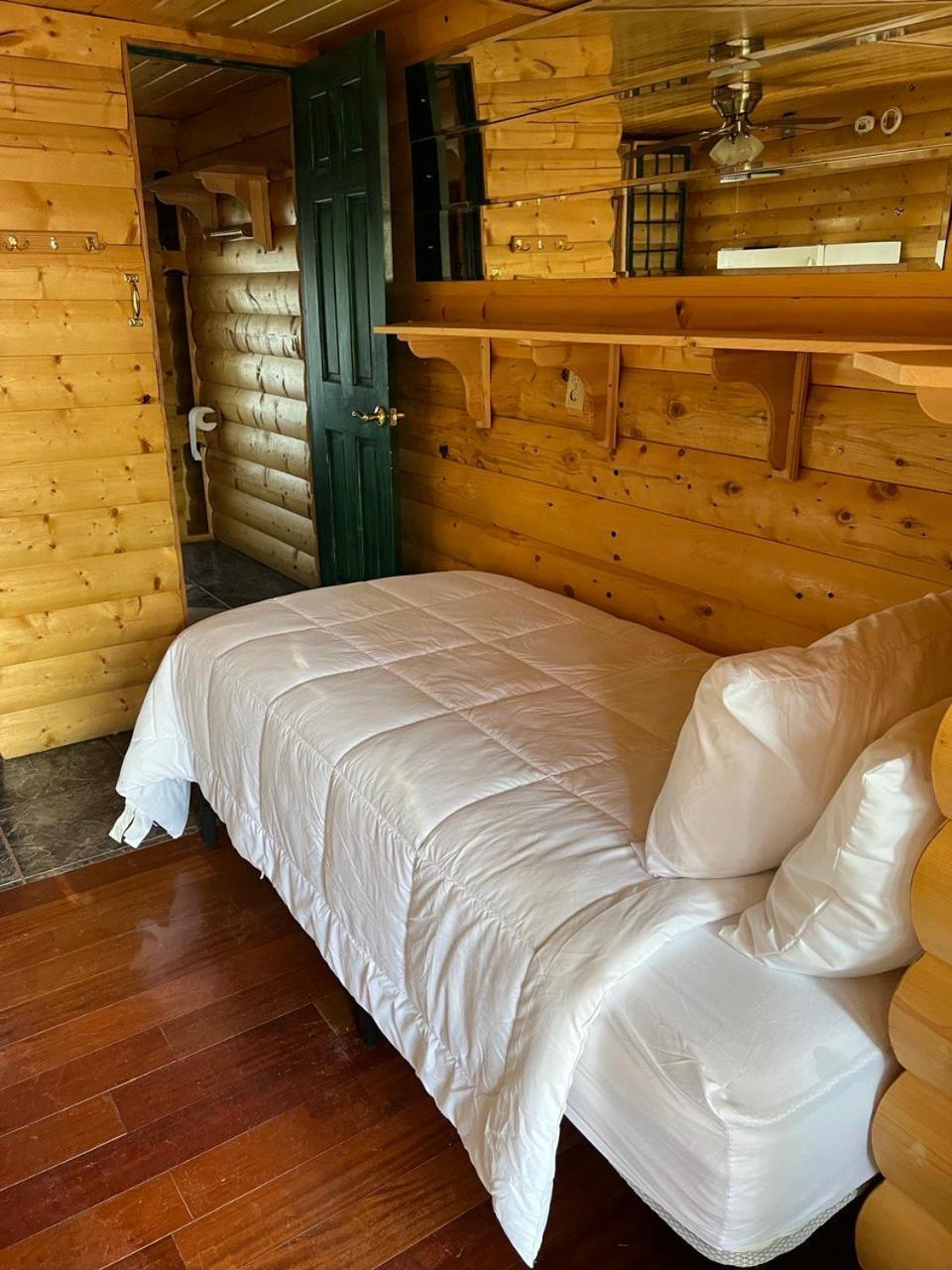 The Gratitude Homestay Аламоса Екстериор снимка